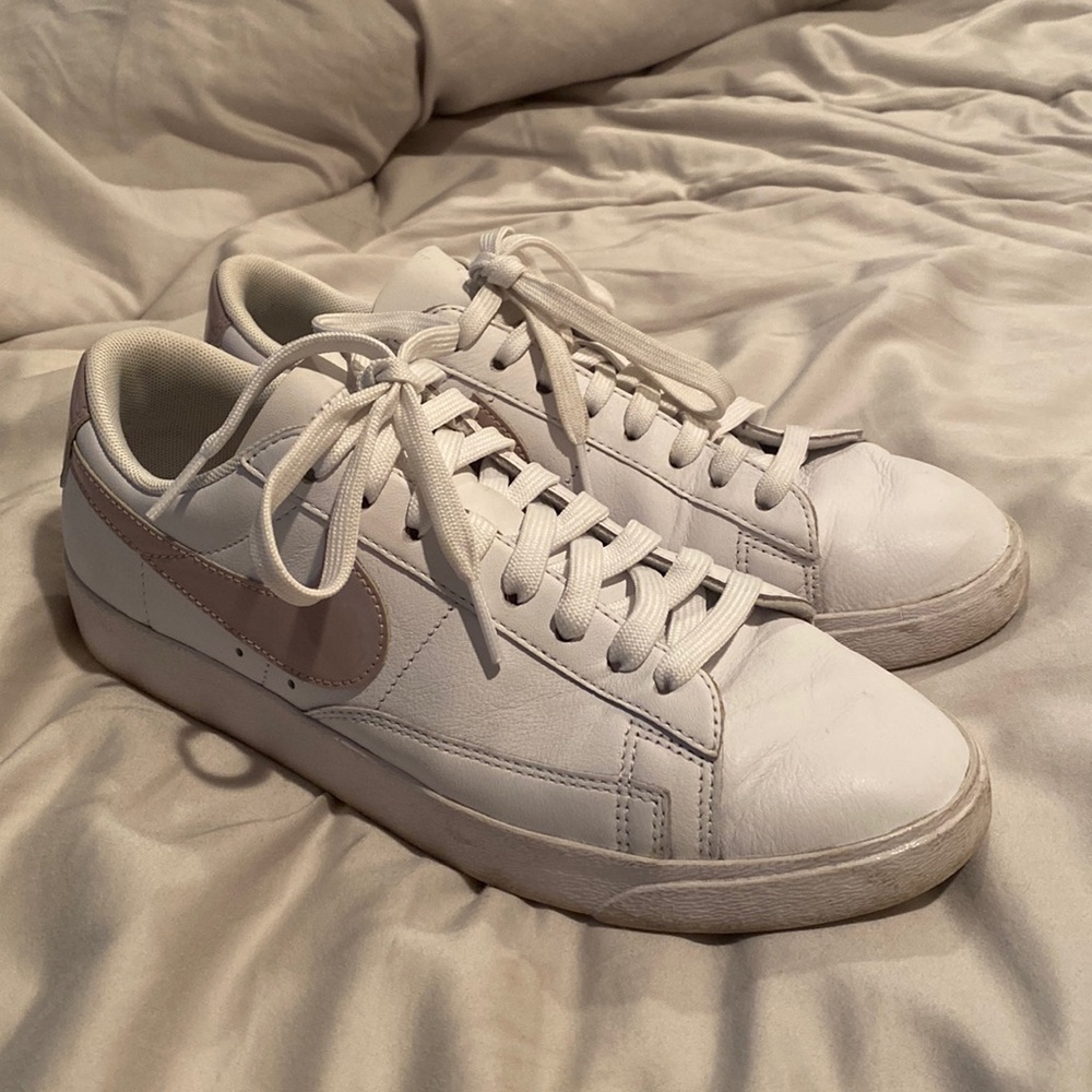 Nike Blazer Low '77 Women’s size 8